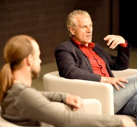 Wissen 4.1: Moderator Hendrik Hey